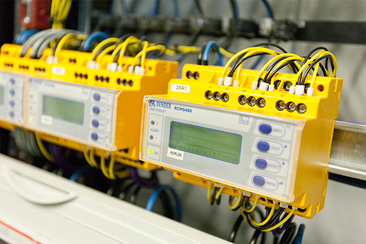 reles vigilantes de aislamiento electrico bender