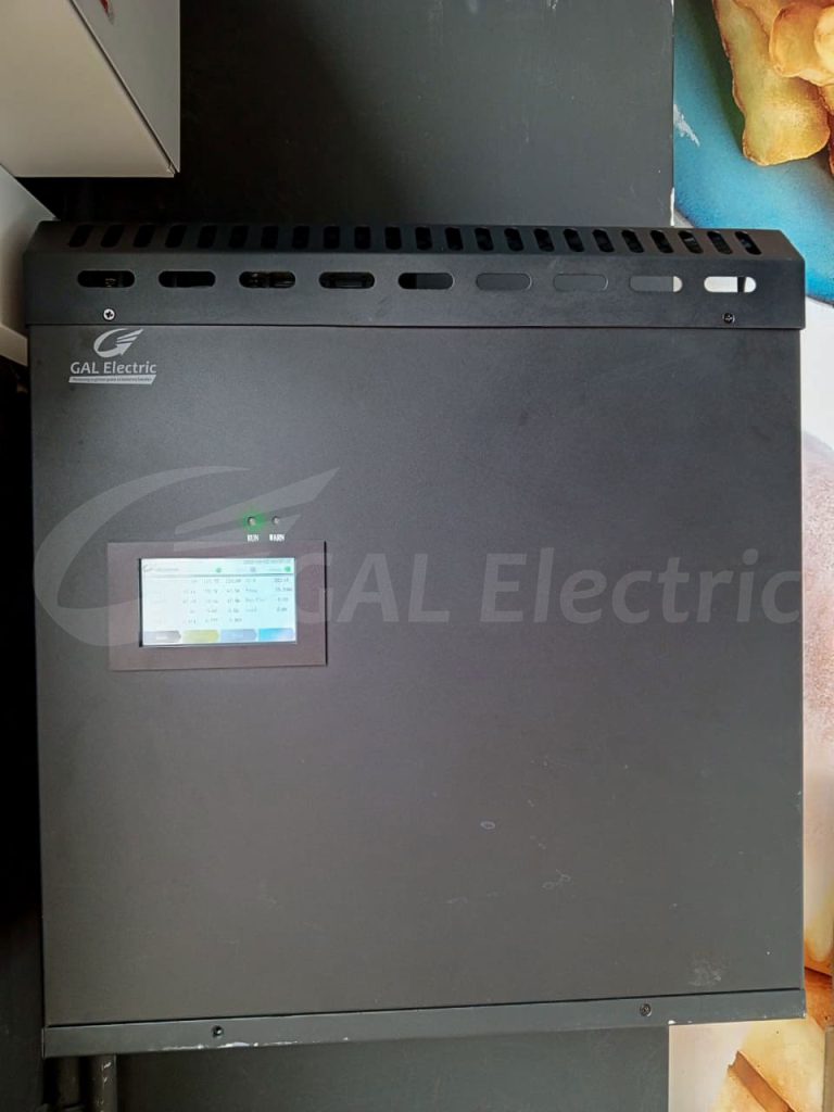 Calypso del Caribe — Corrección de factor de potencia y regulación de voltaje